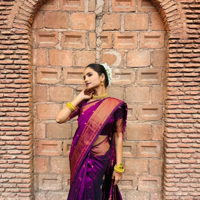 Meera Kapoor, escort gallery photo in Film City