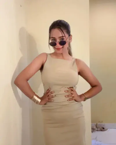 Navya Saxena, verified companion in Sector 104
