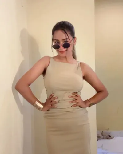Vanya Iyer, verified companion in Sector 18